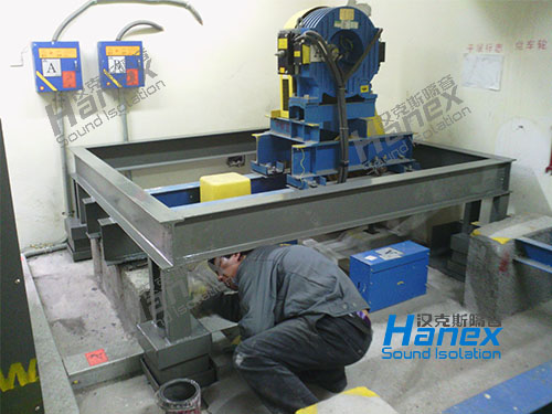 電梯降噪現場施工 電梯降噪現場施工