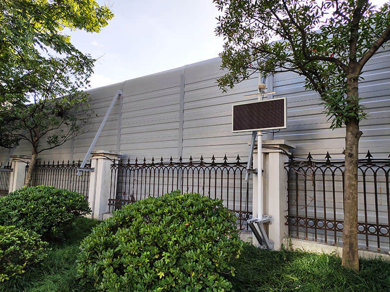 華孚上虞紡廠廠界聲屏障及噪音監(jiān)測(cè)儀安裝中 華孚上虞紡廠廠界聲屏障及噪音監(jiān)測(cè)儀安裝中